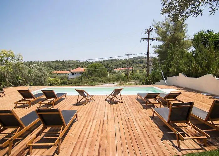 Casa Luxury Suites Hotel 2*